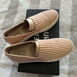 Naturalizer Almond Rose Slip-On Shoes